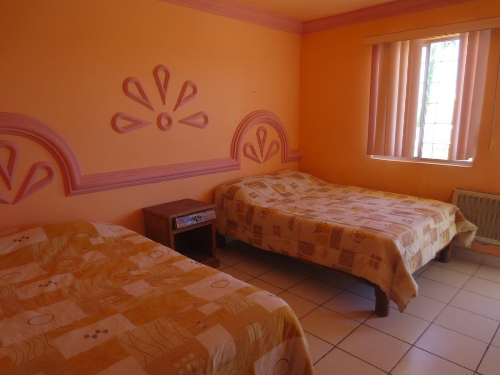 Hotel Plaza Penasco Пуэрто-Пеньяско Номер фото